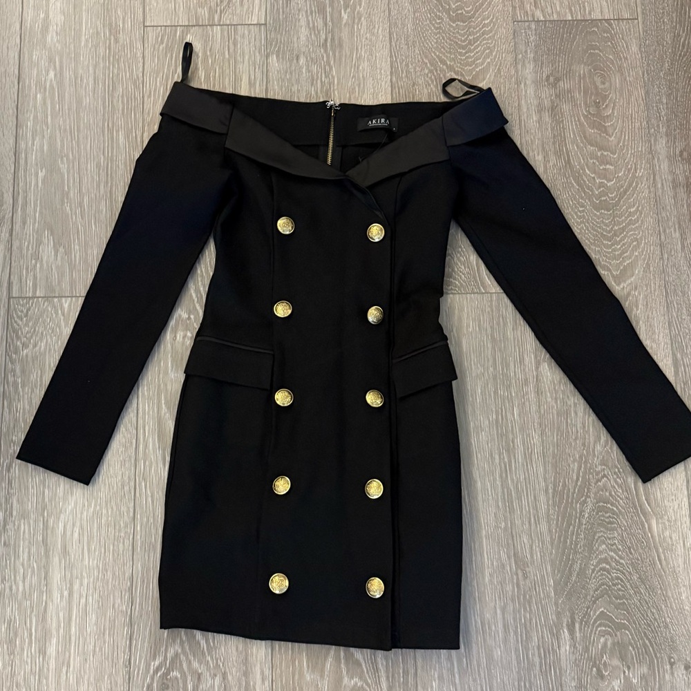 AKIRA Black Long Sleeve Off-Shoulder Bodycon Dress